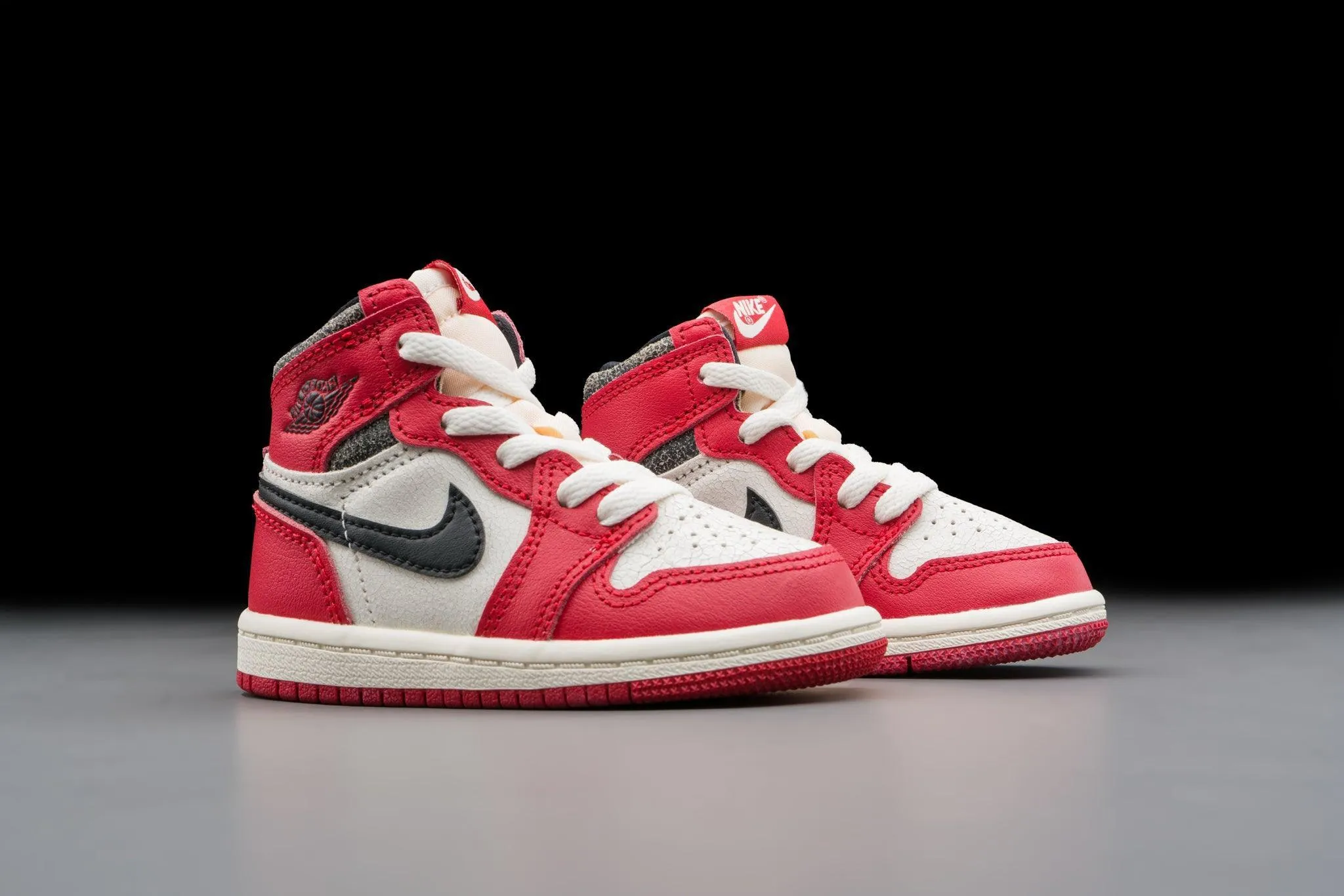 Air Jordan 1 Retro High OG Chicago Lost and Found (TD)