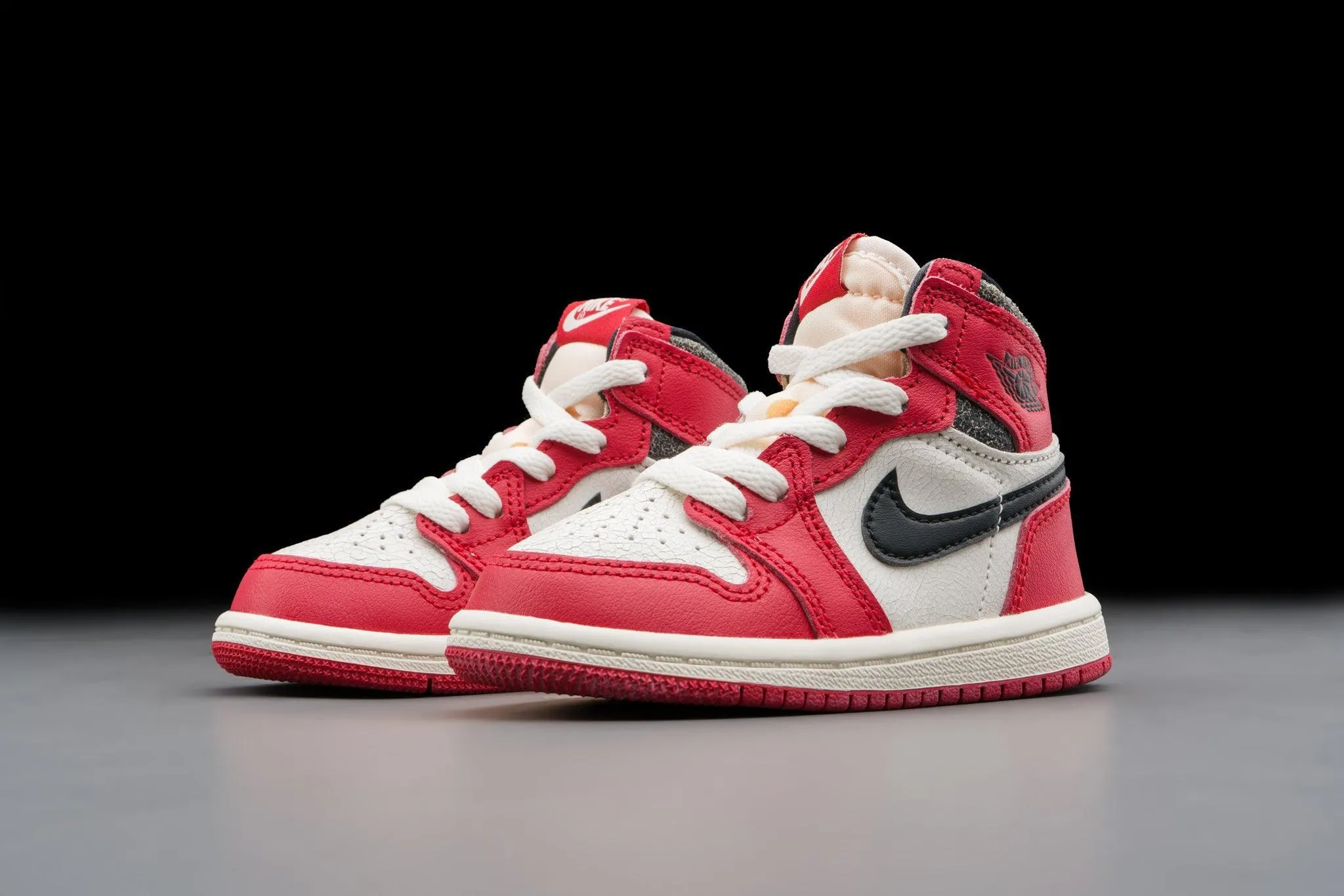 Air Jordan 1 Retro High OG Chicago Lost and Found (TD)