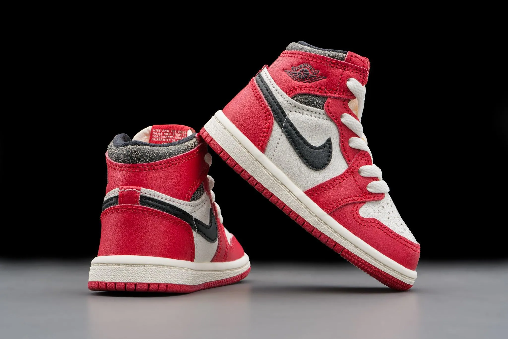 Air Jordan 1 Retro High OG Chicago Lost and Found (TD)