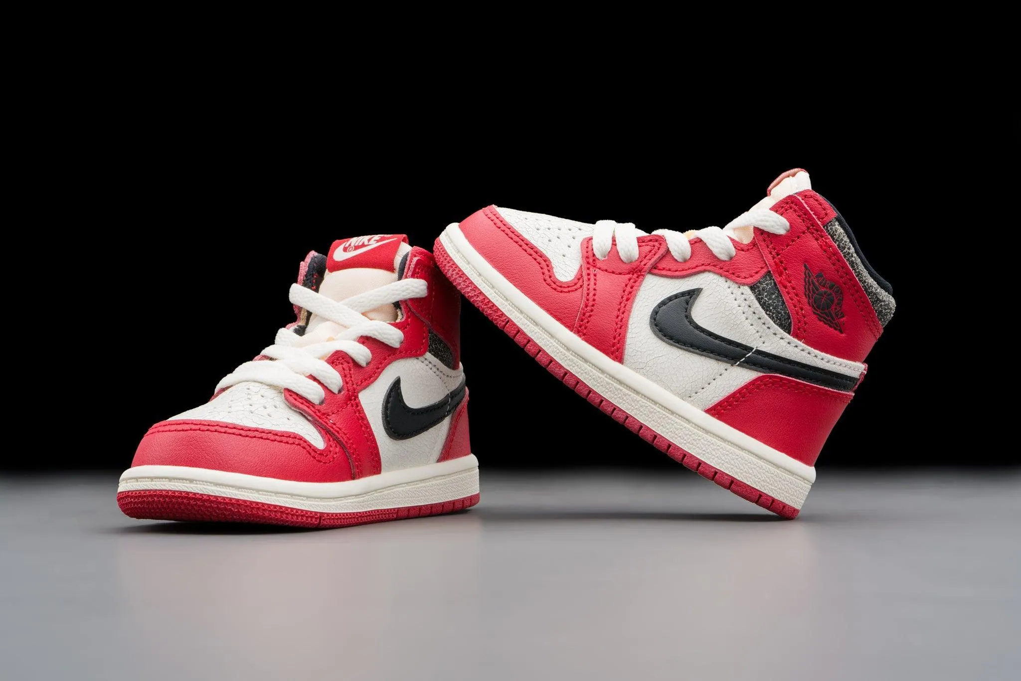 Air Jordan 1 Retro High OG Chicago Lost and Found (TD)