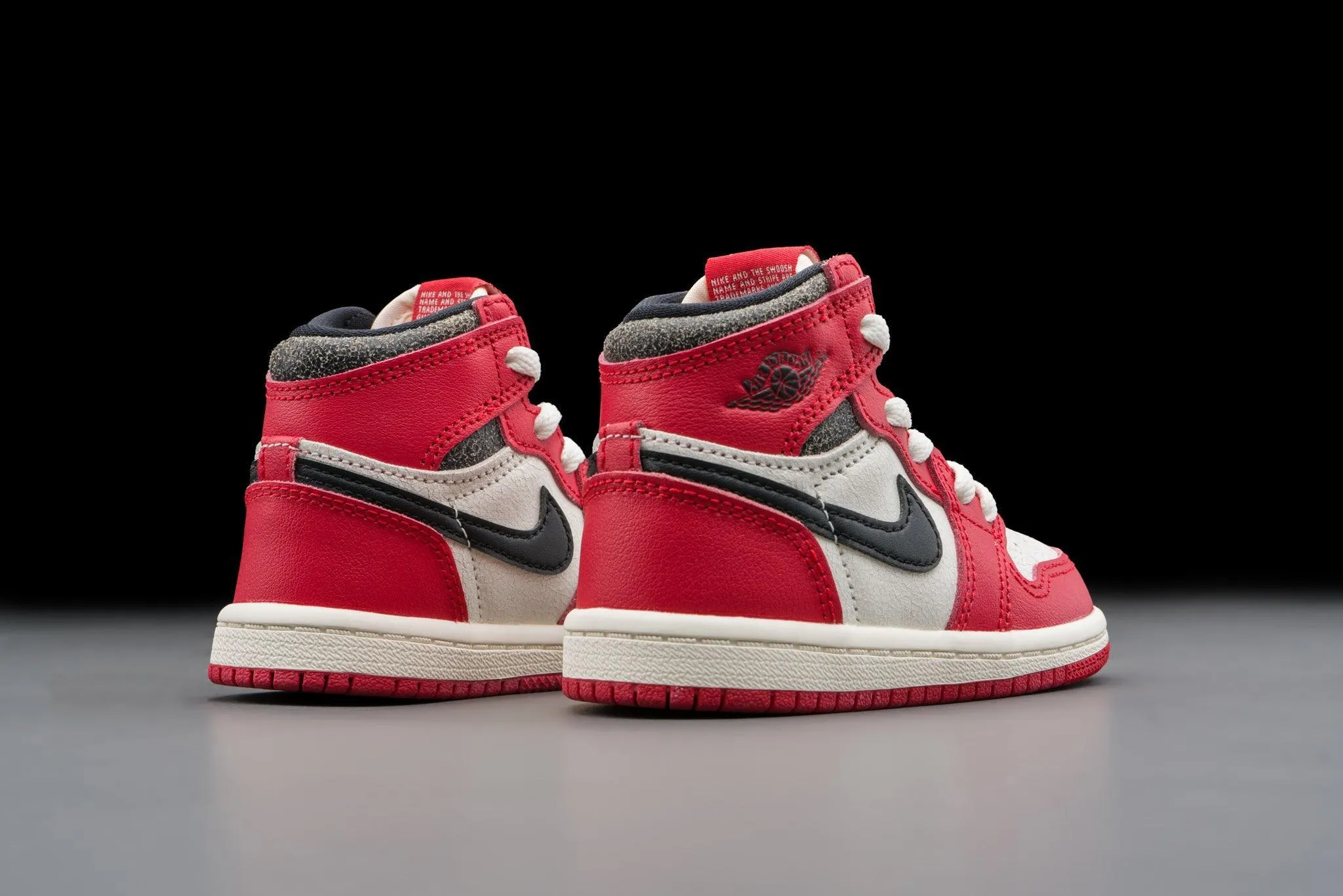 Air Jordan 1 Retro High OG Chicago Lost and Found (TD)