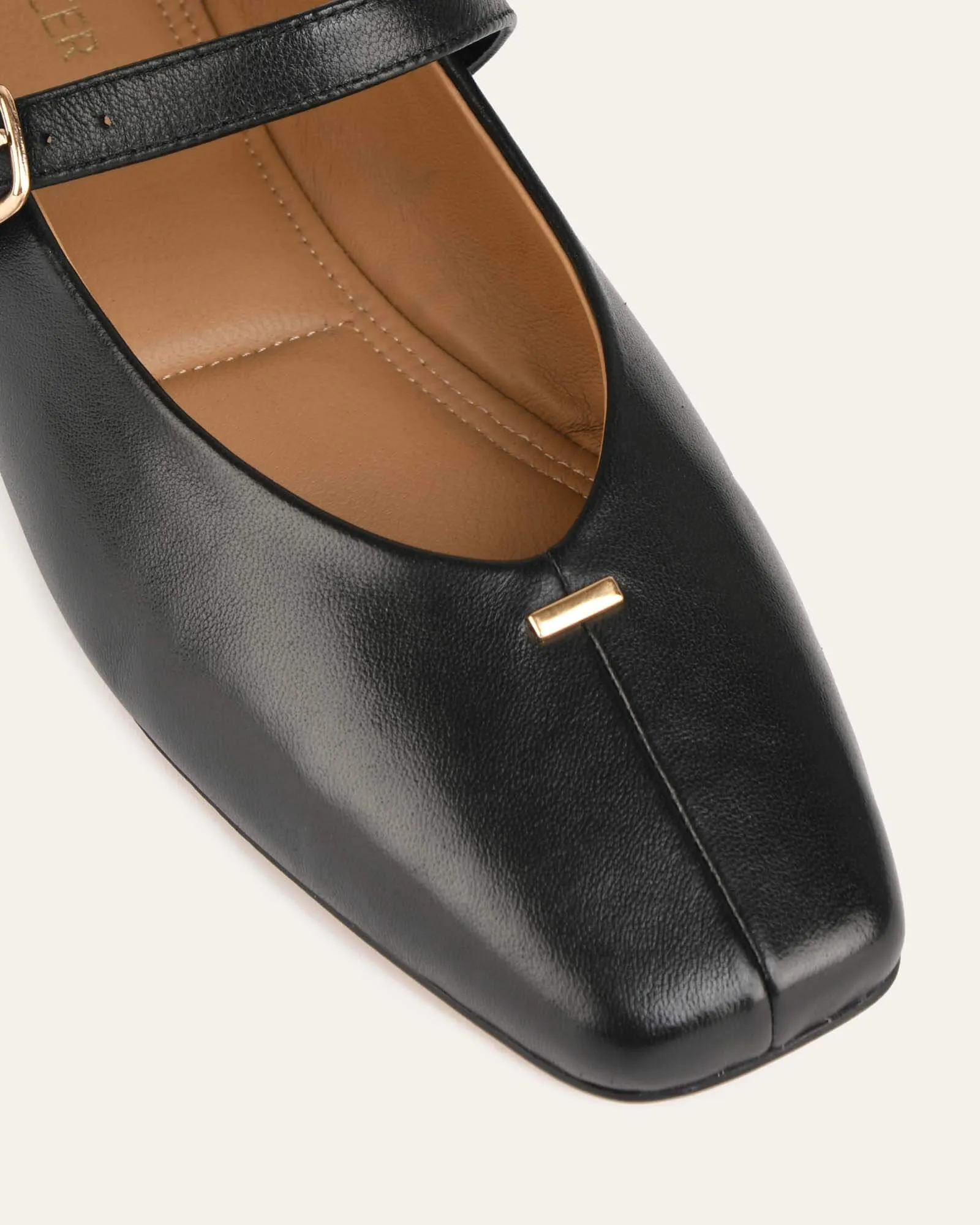 APRIL CASUAL FLATS BLACK LEATHER