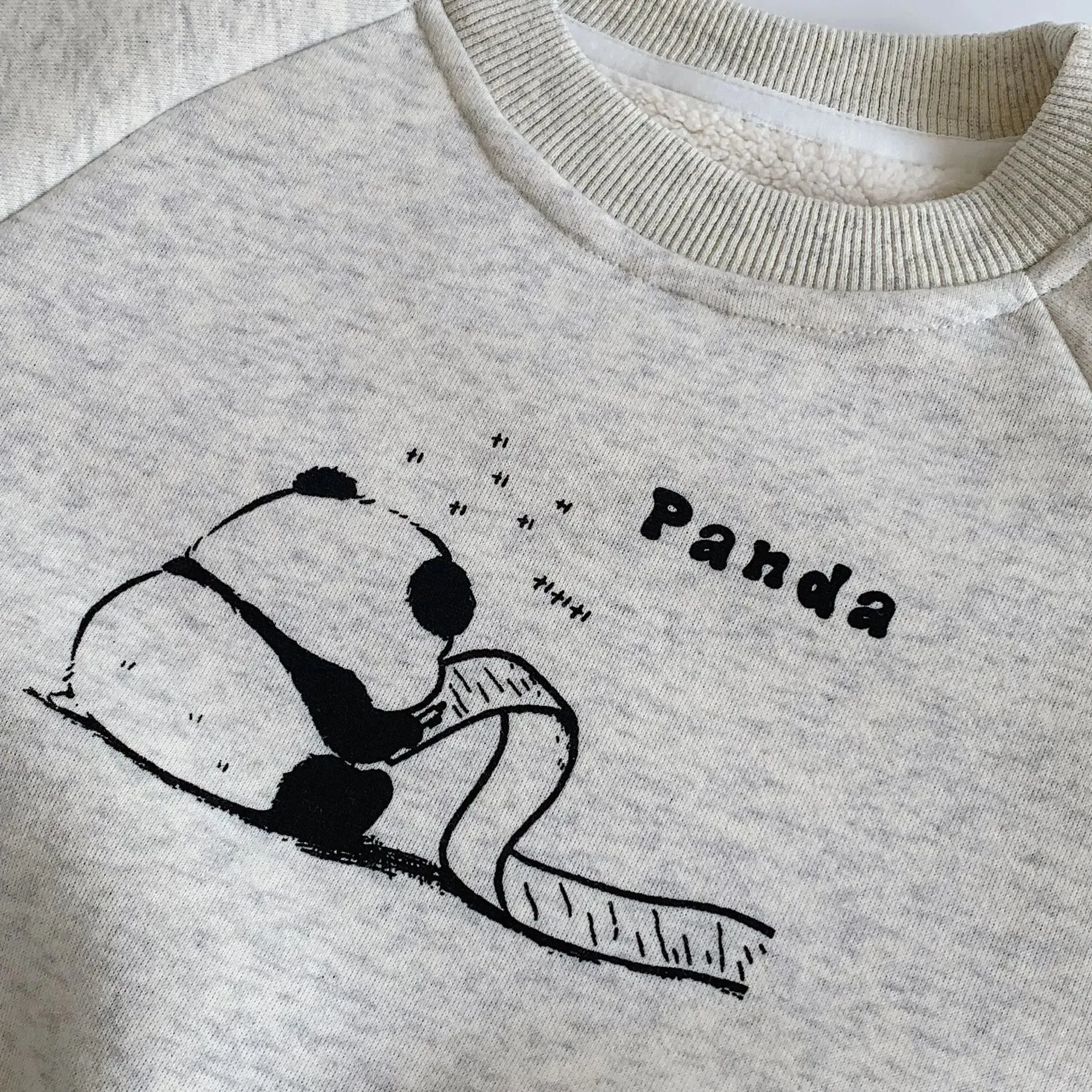 Cartoon Panda Fleece-Lined Sweatshirt