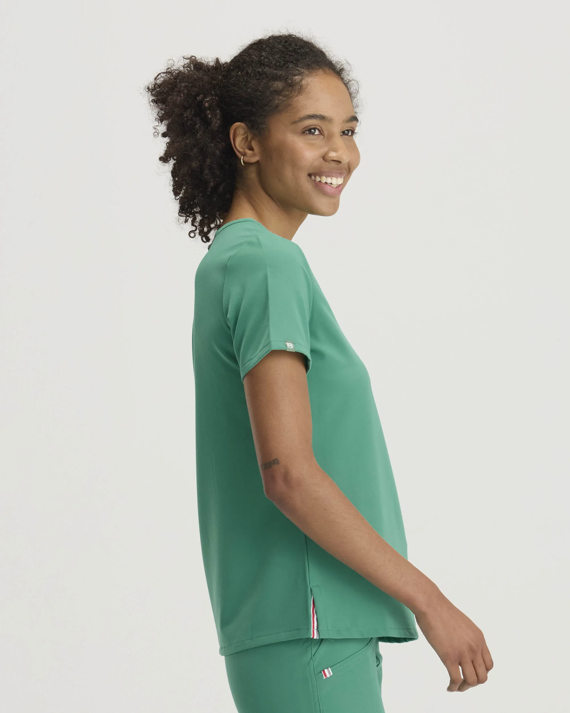 FYSEL® Sal‎ ‎ Essential Scrub  Top