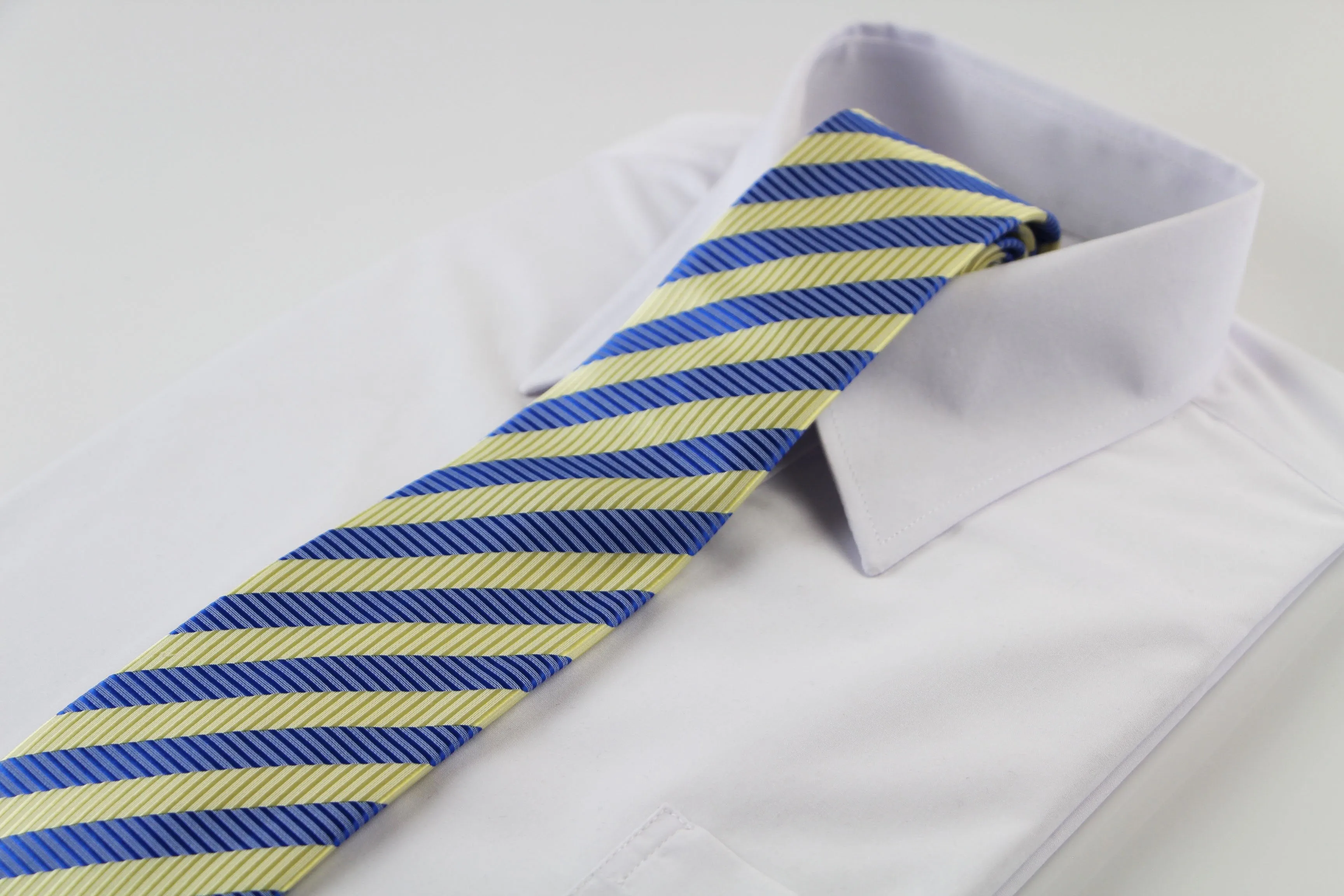 Mens Light Blue & Lemon Striped Elegant Patterned 8cm Neck Tie